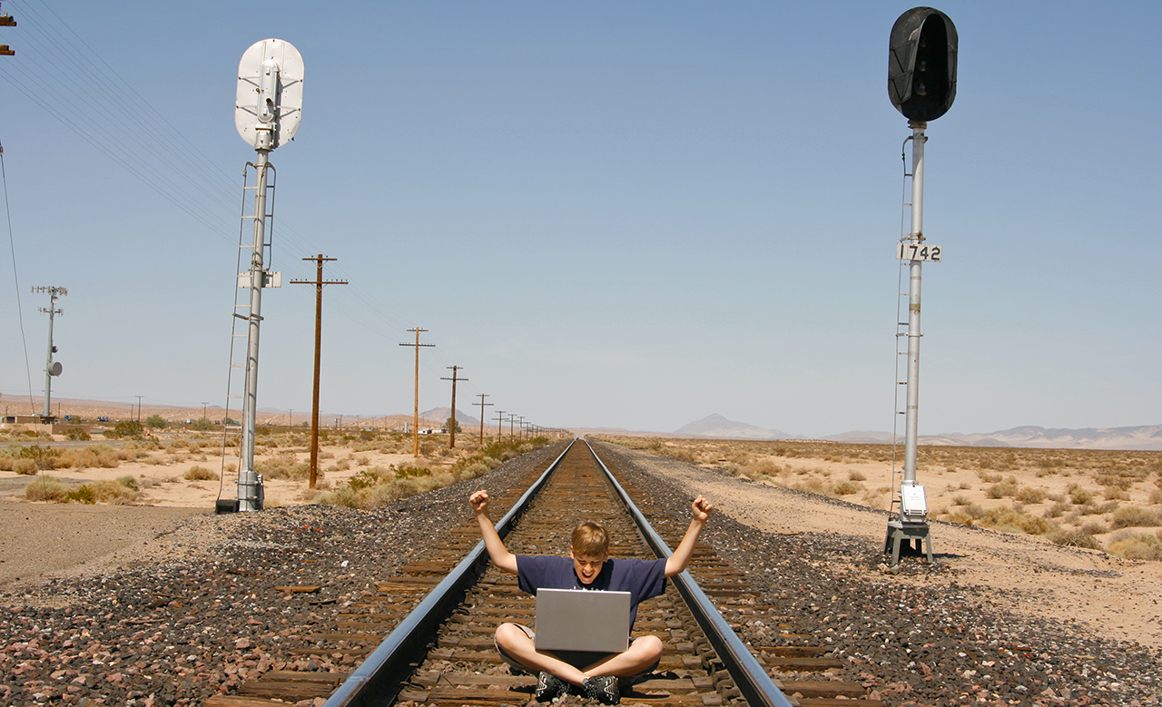 Berechnung des Pfadverlusts im freien Raum bei Mobilfunk Installationen