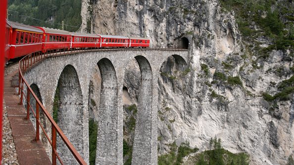 Zugtunnel demonstriert die Notwendigkeit von Dead Reckoning