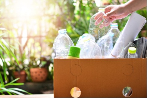 Recycling von Kunststoffbehältern