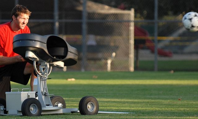 Digi Wireless Design Services und Digi XBee helfen, Fußball in einen intelligenten Sport zu verwandeln